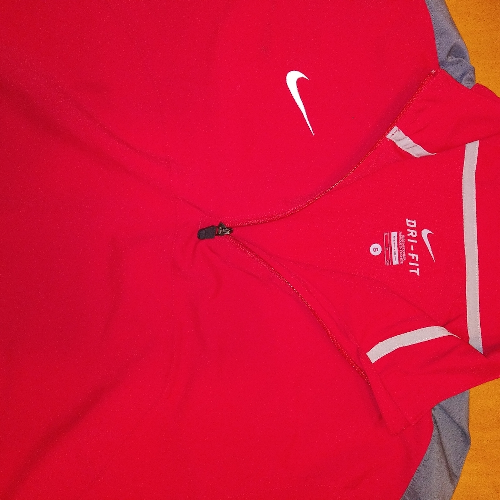 Nike Shirt Size S